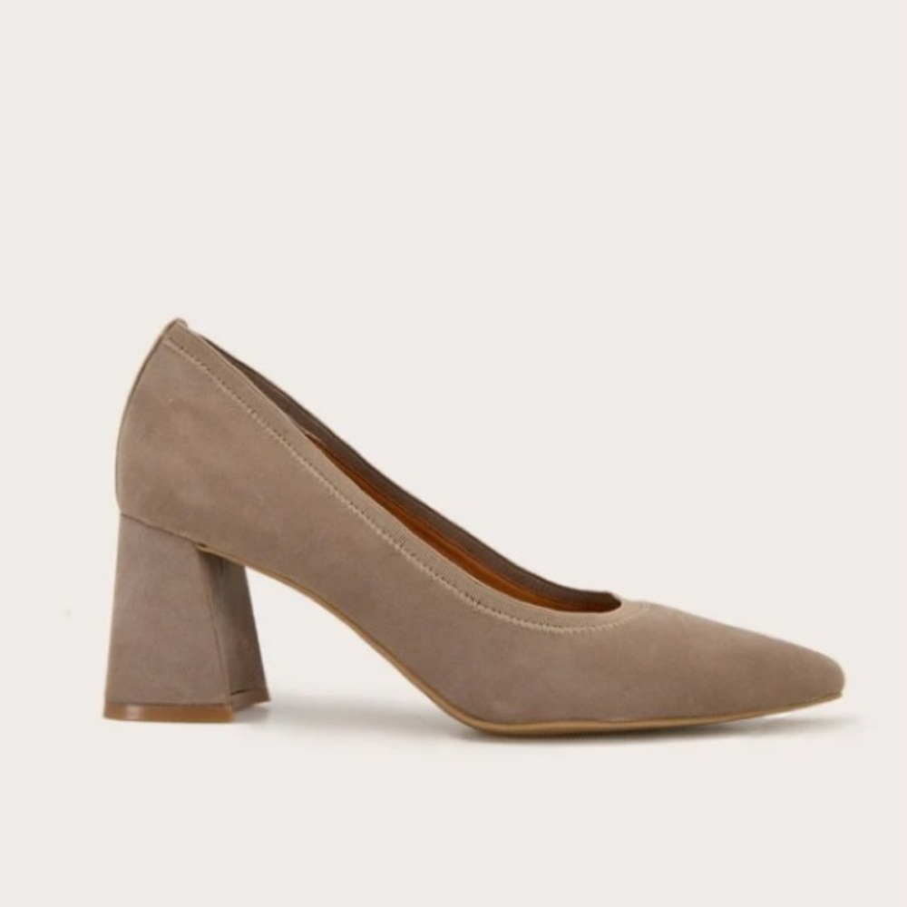Gentle Souls By Kenneth Cole Size 5 Mushroom Suede Dionne High Heel Shoes NEW
